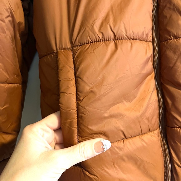 Universal Thread Women's Tan Puffer Jacket - Picture 3 of 6